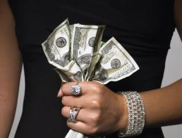Почему мужчины прячут деньги от своих жен Если муж ныкает деньги от семьи зачем